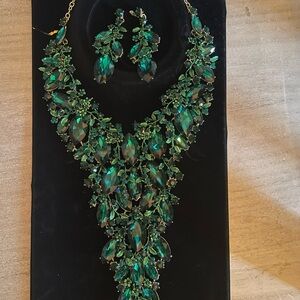 Emerald Green Evening Necklace